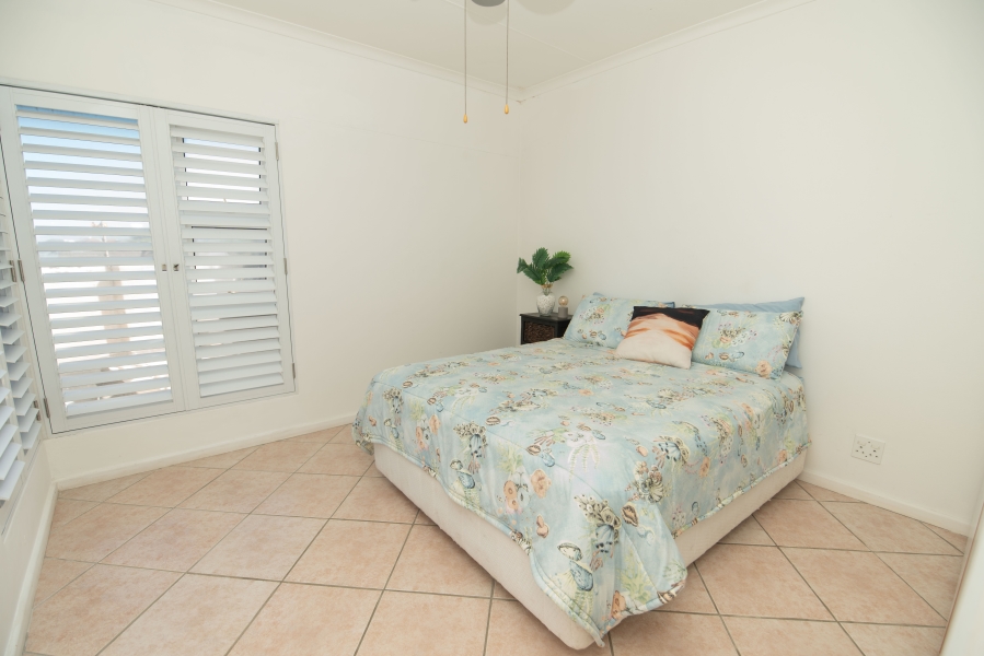 6 Bedroom Property for Sale in Beachview Eastern Cape